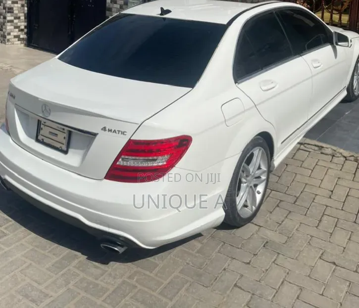 Mercedes-Benz C300 2012 White