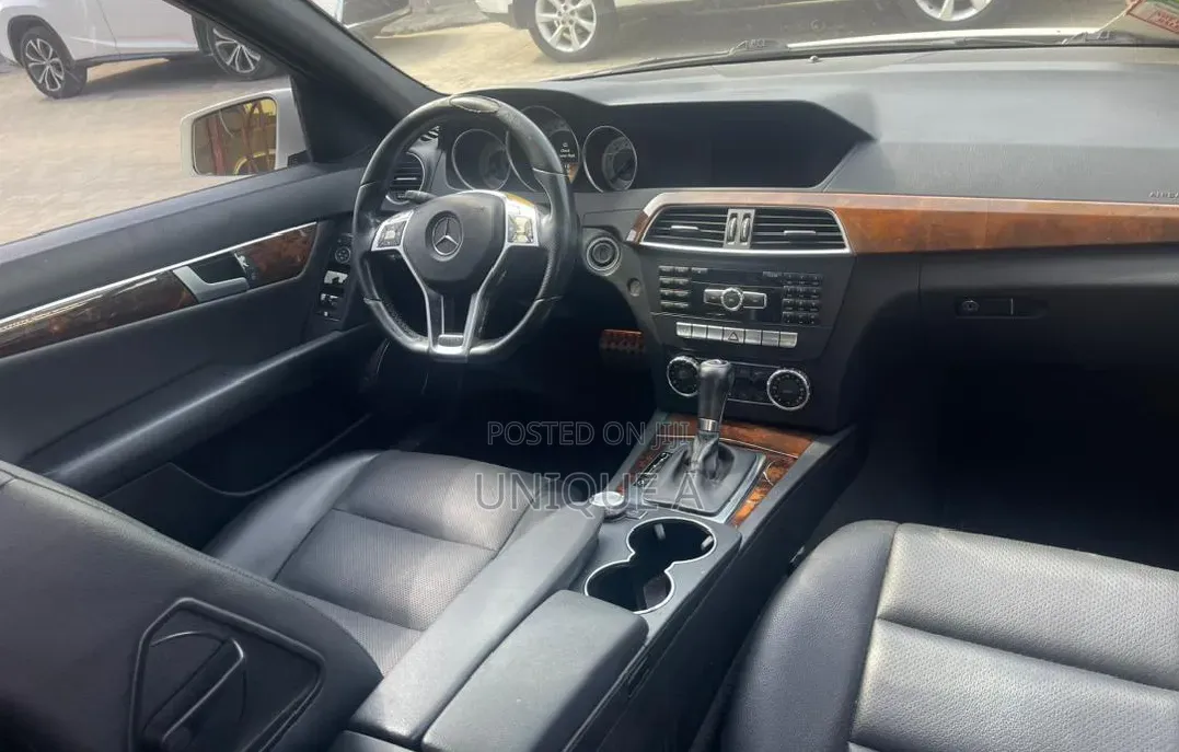 Mercedes-Benz C300 2012 White