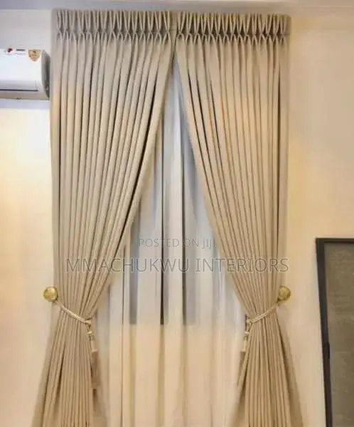 Curtain Curtain