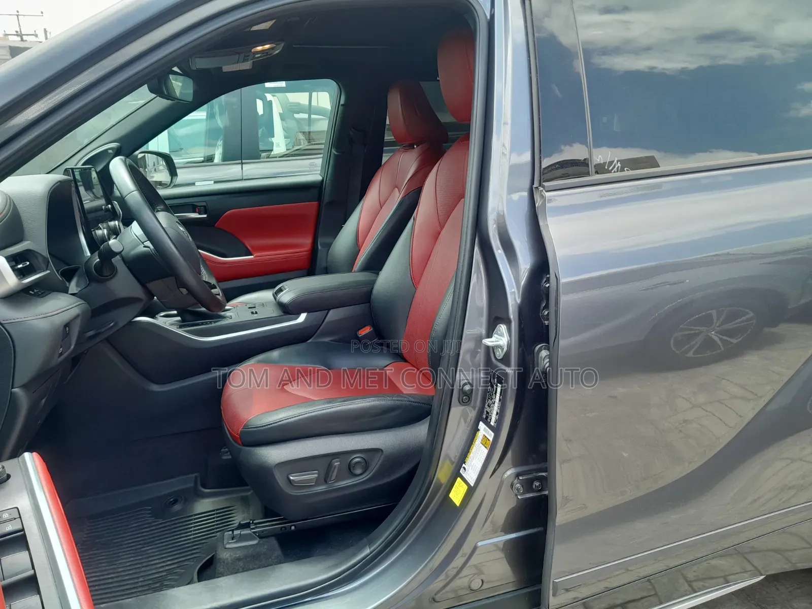 Toyota Highlander XSE AWD 2023 Gray