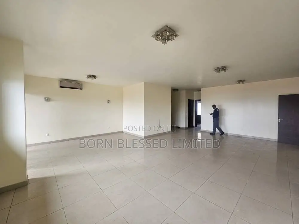 3bdrm Block of Flats in Old Ikoyi, Lagos State for rent
