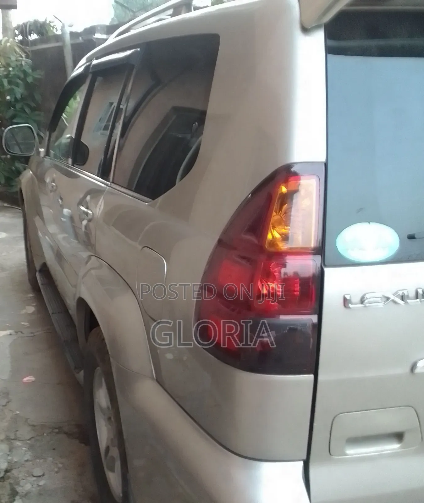 Lexus GX 2011 Silver