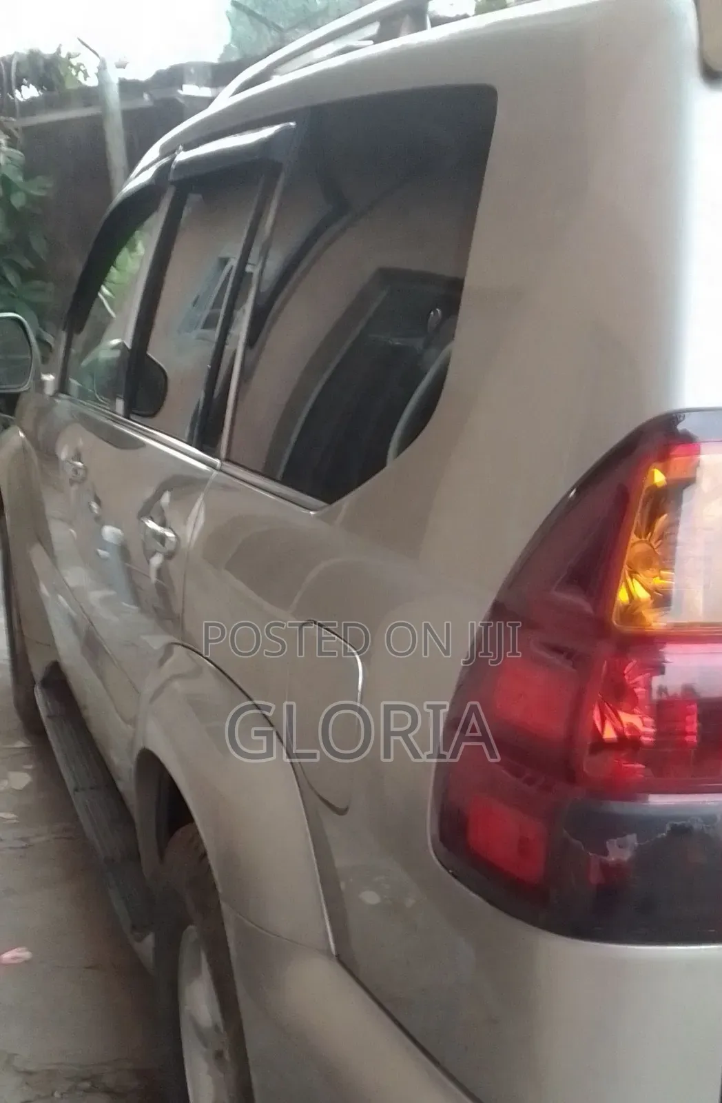 Lexus GX 2011 Silver