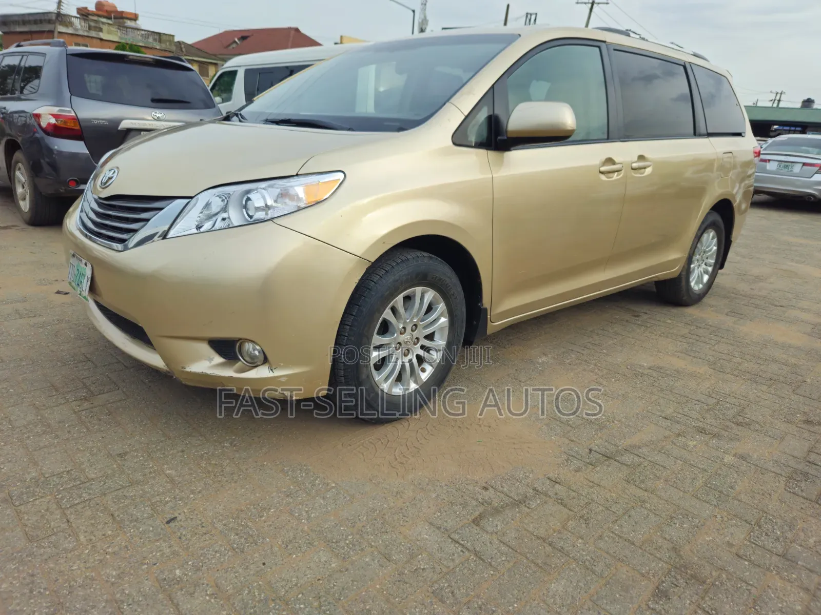 Toyota Sienna Limited 7 Passenger 2011 Gold