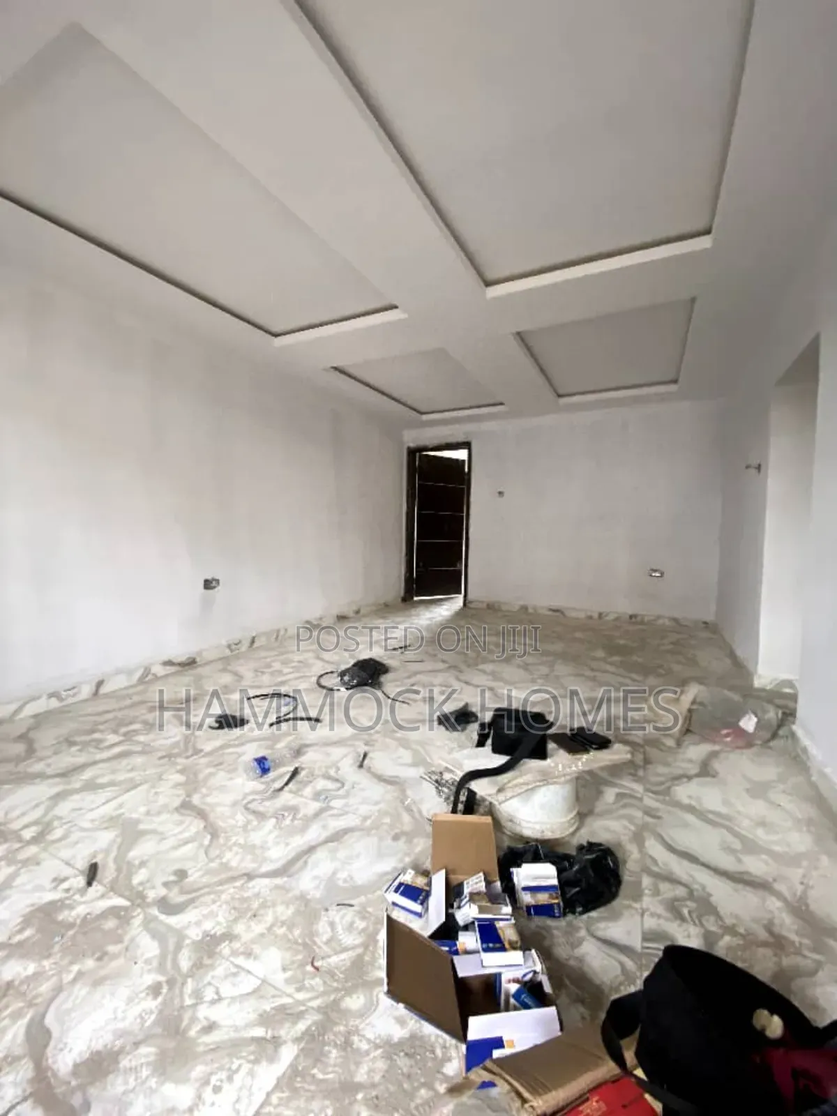 3bdrm Block of Flats in Oluyole Estate for rent
