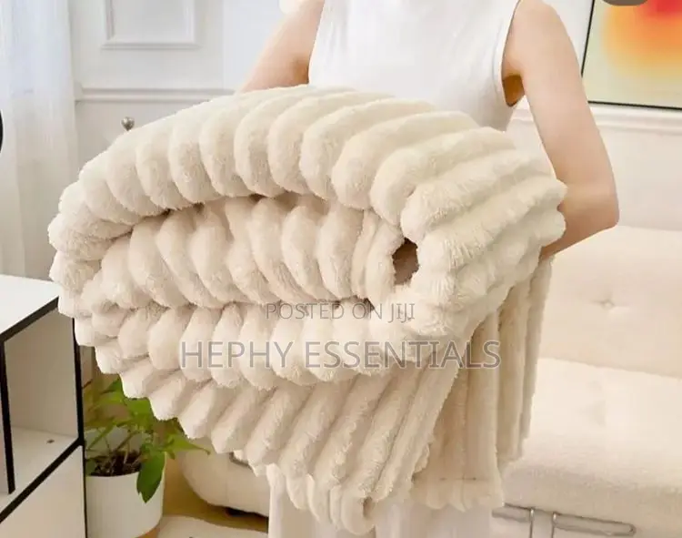 Soft Fluffy Microfiber Blanket 180-200cm( Only the Bedspread)