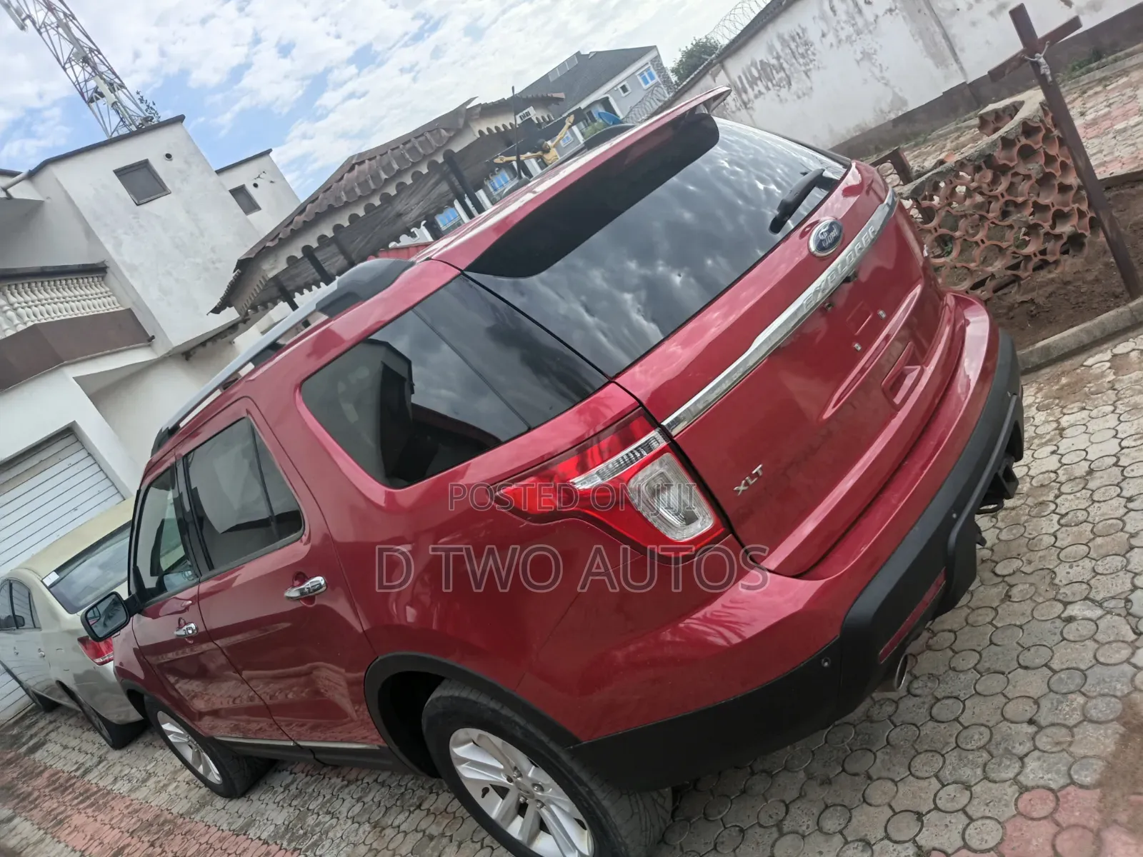Ford Explorer XLT 4dr 4x4 (3.5L 6cyl 6A) 2012 Red