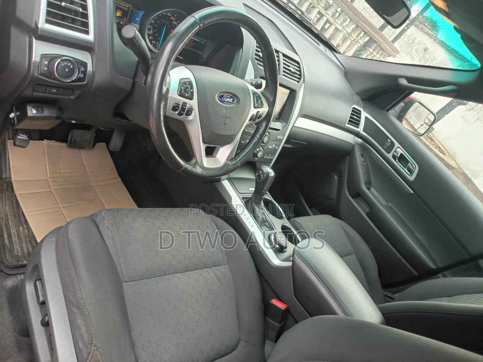 Ford Explorer XLT 4dr 4x4 (3.5L 6cyl 6A) 2012 Red