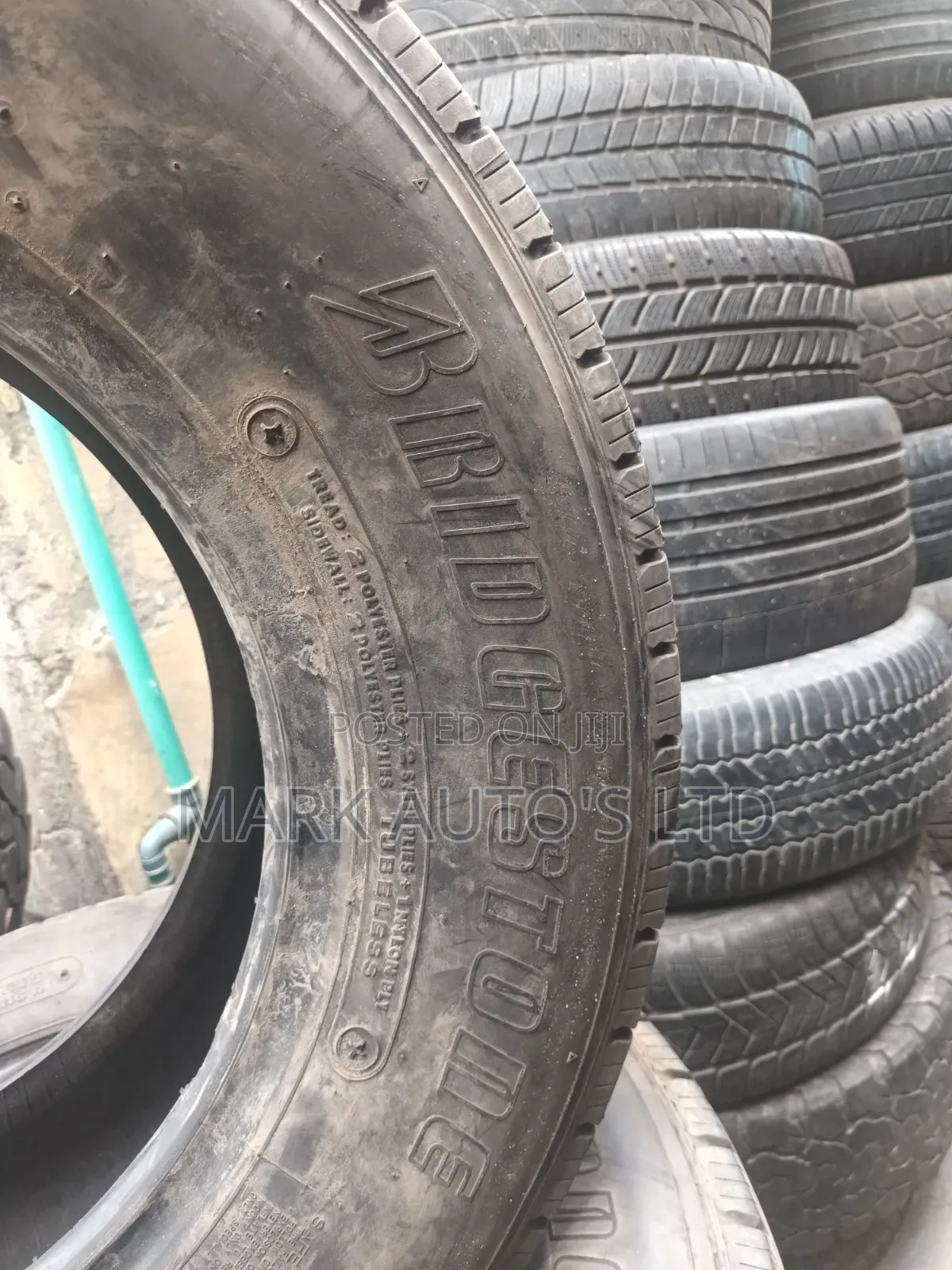 245/75/16lt Tyre