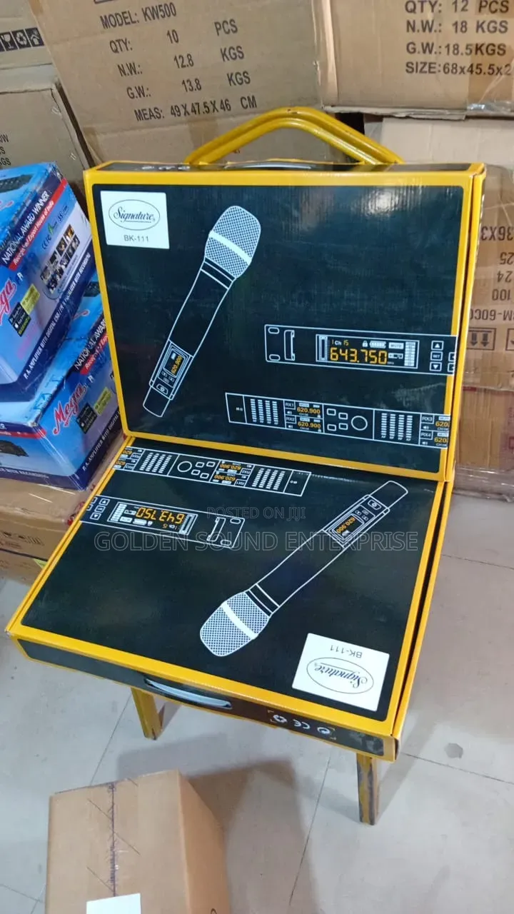 Signature Dublin Lapel Mic Model Bkiii