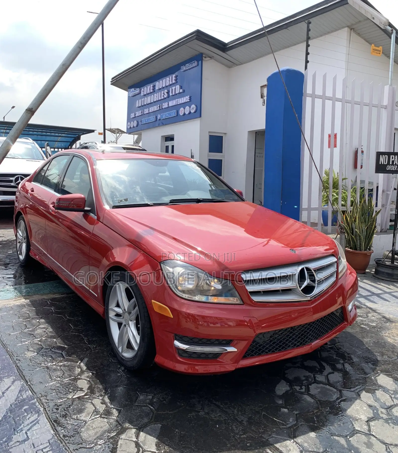 Mercedes-Benz C250 2013 Red