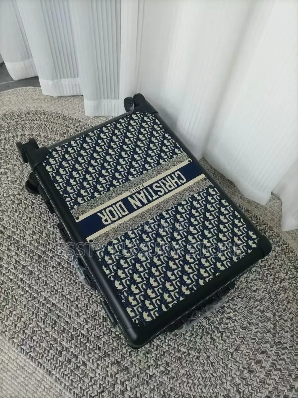 High Quality Luxury Gucci Trolly Box Medium Size