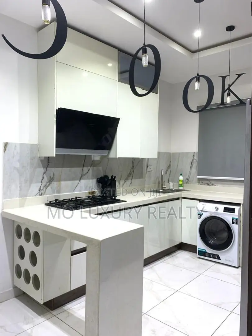 3bdrm Apartment in Lekki Phase 1 for rent