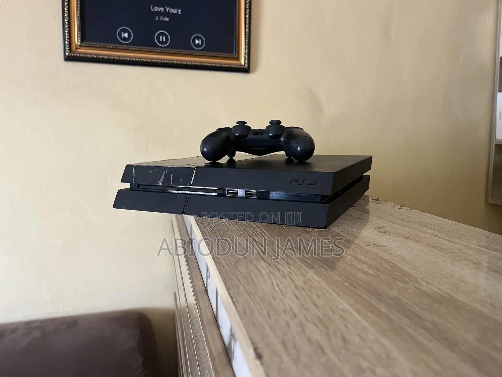 Play Station 4