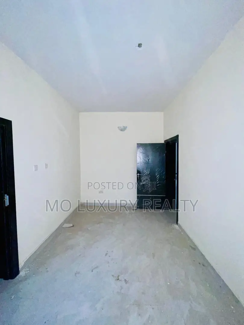 2bdrm Apartment in Osapa london for rent