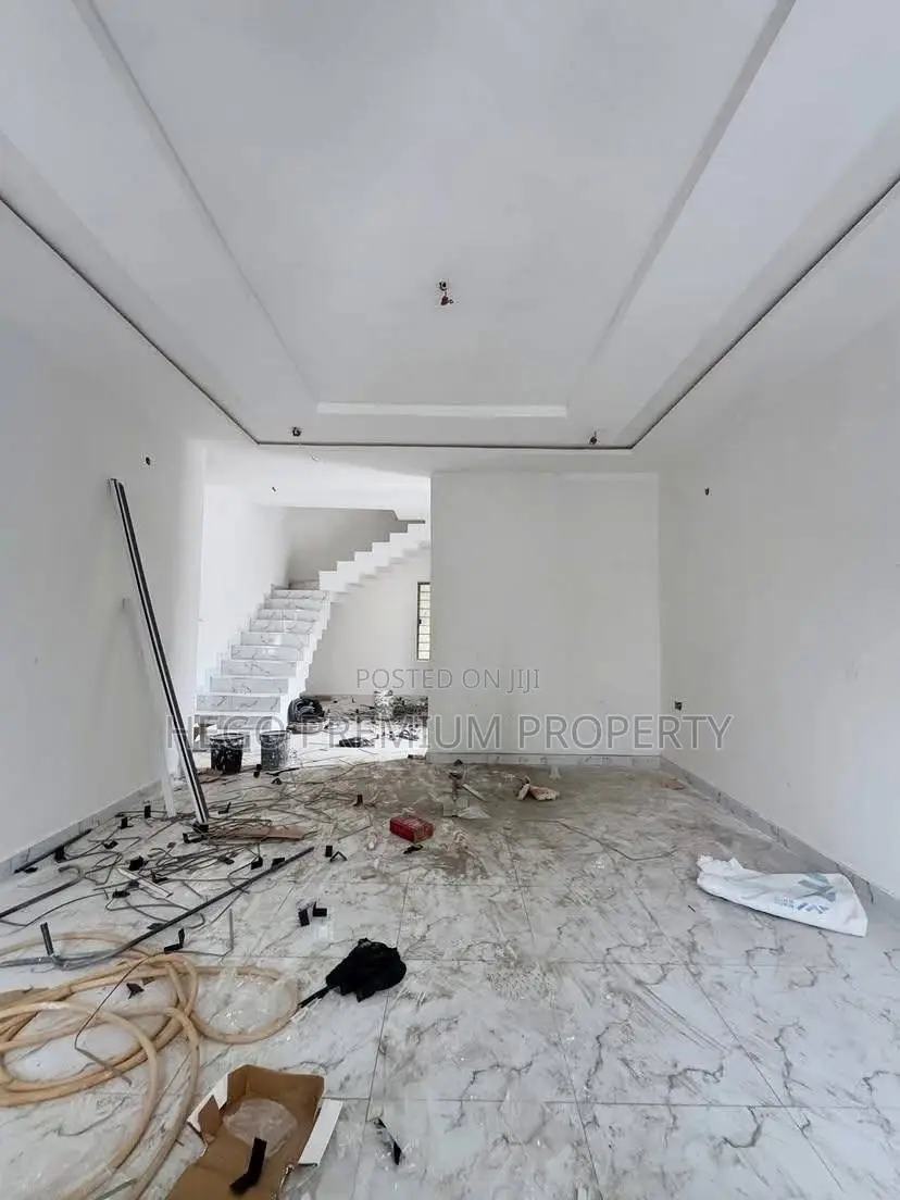 4bdrm Duplex in Shell Cooperative, Eliozu for sale