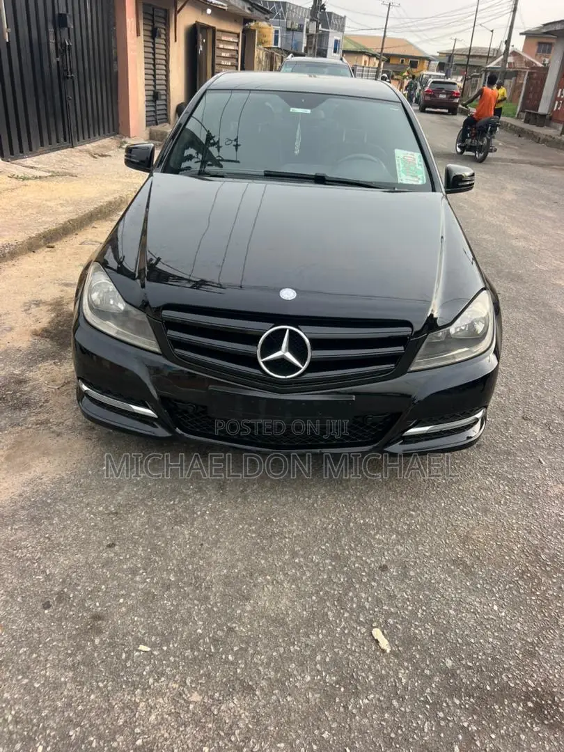 Mercedes-Benz C300 Luxury 4Matic Sedan AWD (3.5L 6cyl 7A) 2013 Black