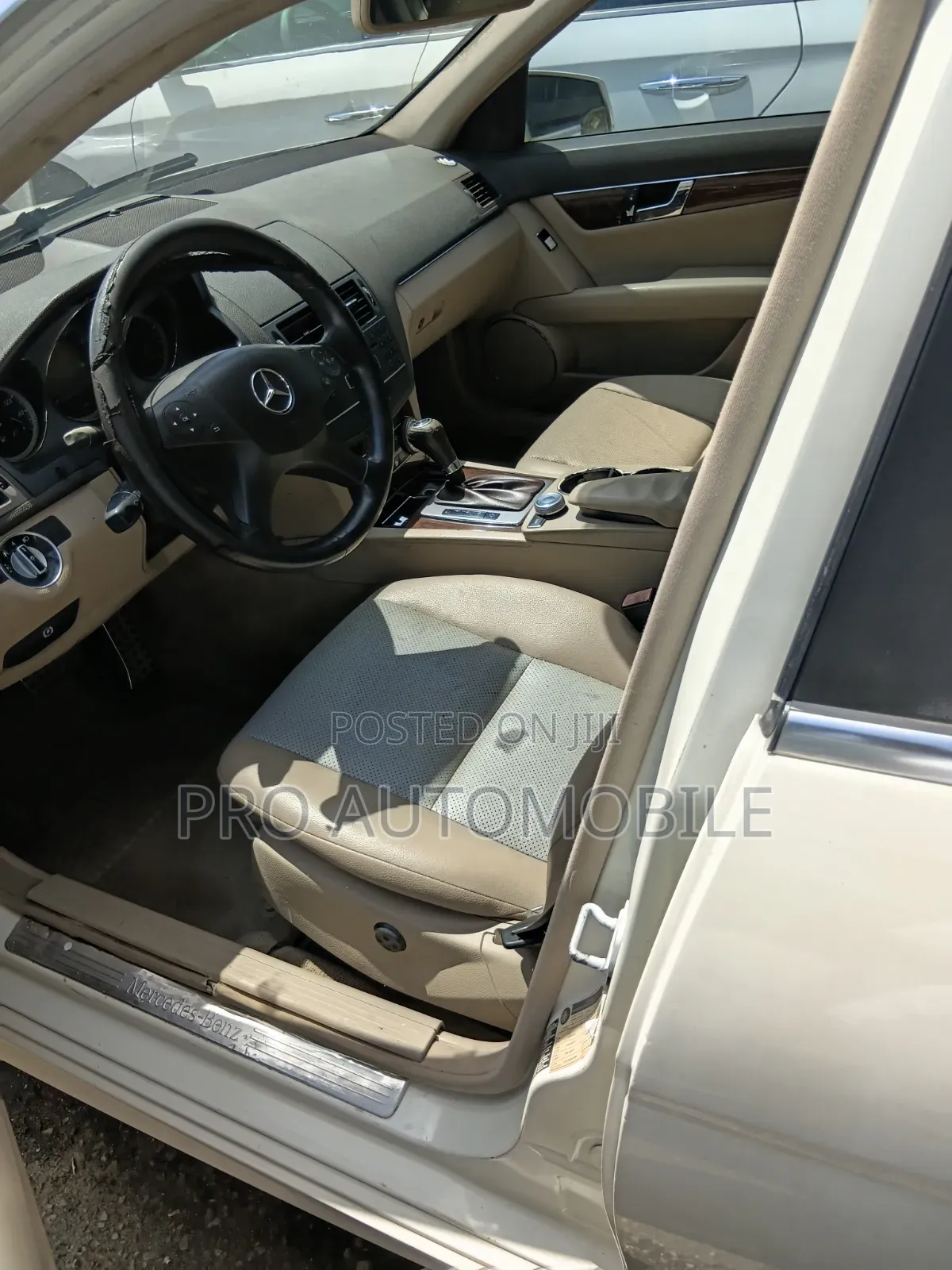 Mercedes-Benz C300 Luxury Sedan RWD (3.0L 6cyl 7A) 2010 White