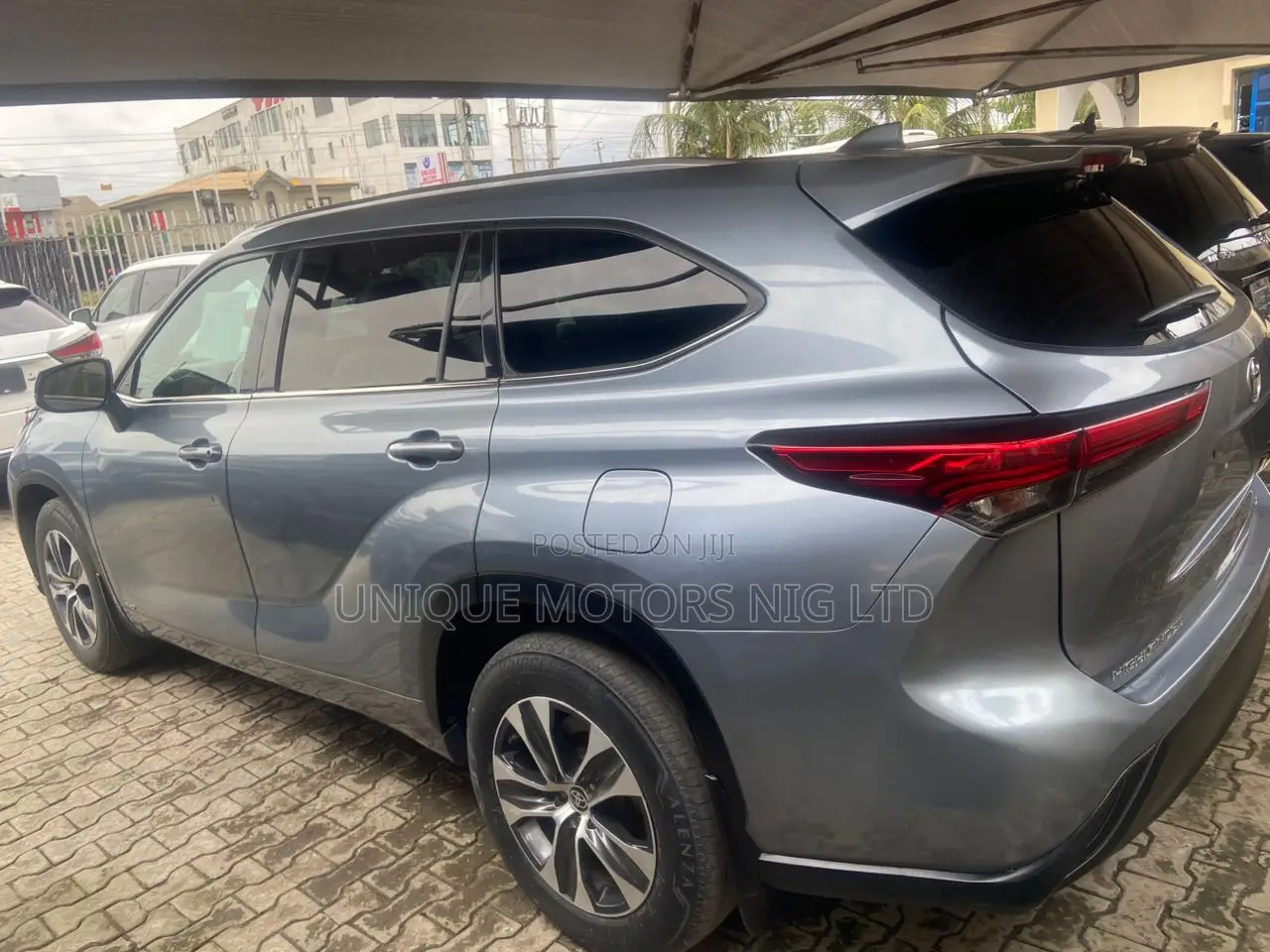 Toyota Highlander 2022 Blue