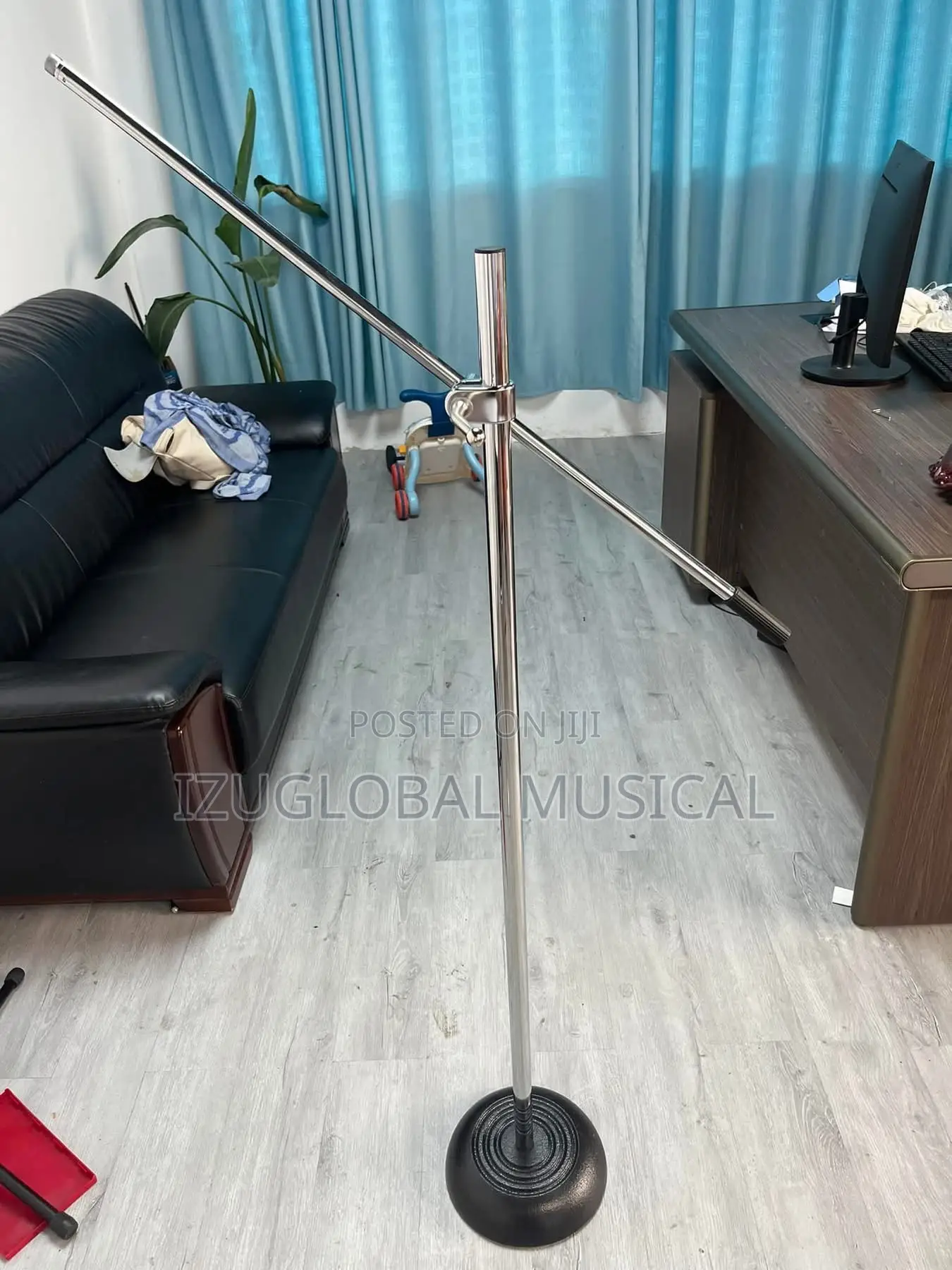 Roudbass Microphone Stand