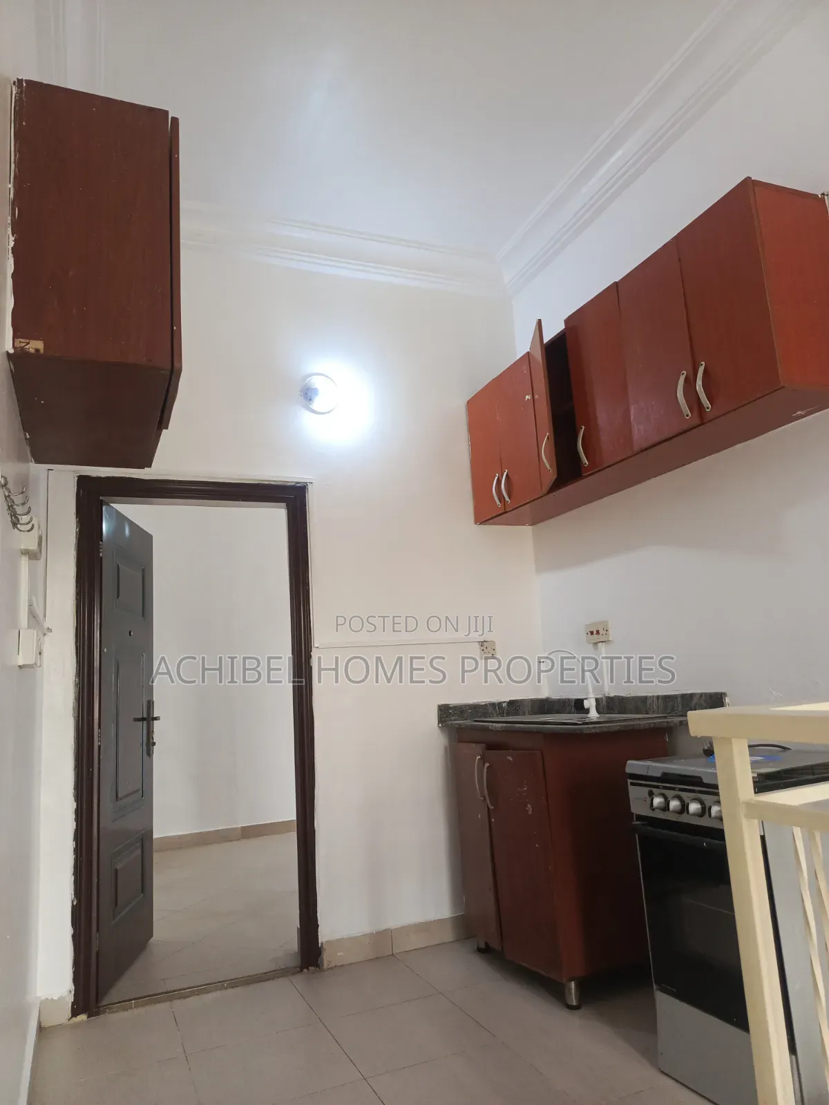 2bdrm Apartment in Off Admiralty Way, Lekki Phase 1 for rent