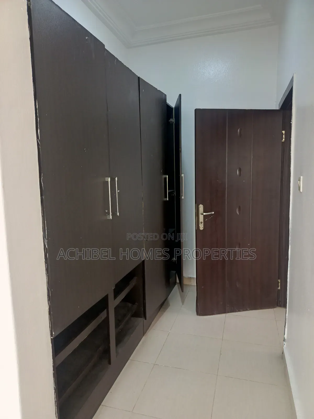 2bdrm Apartment in Off Admiralty Way, Lekki Phase 1 for rent