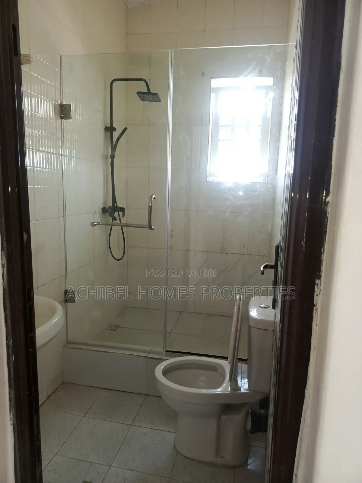 2bdrm Apartment in Fg Admiralty Way, Lekki Phase 1 for rent