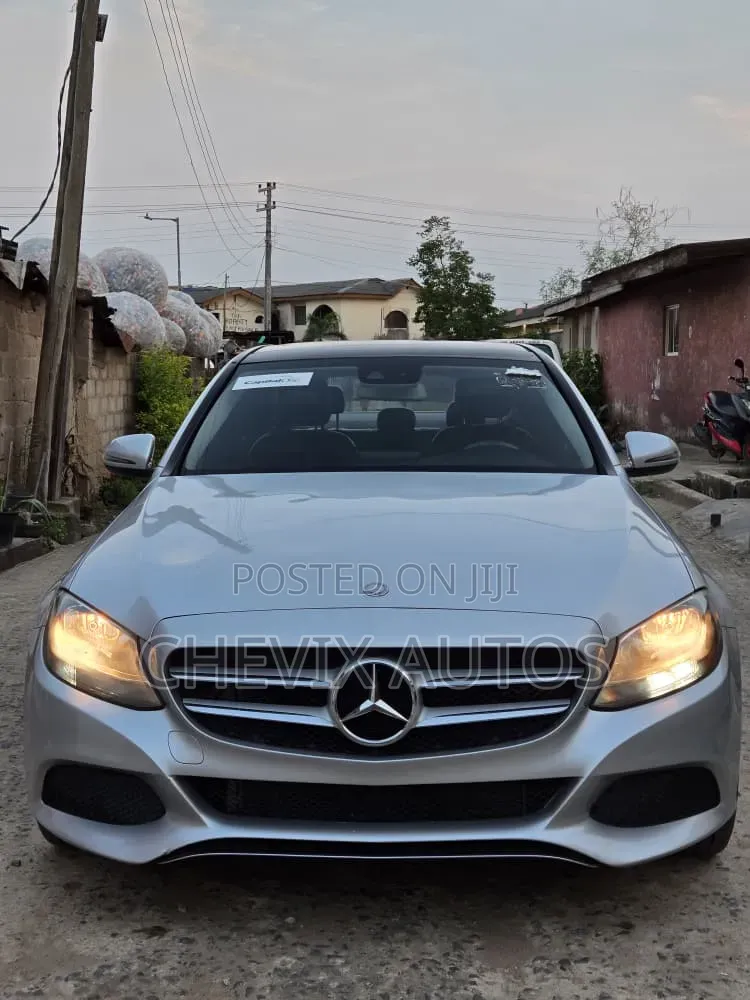 Mercedes-Benz C300 Luxury Sedan RWD (2.0L 4cyl 7A) 2016 Silver