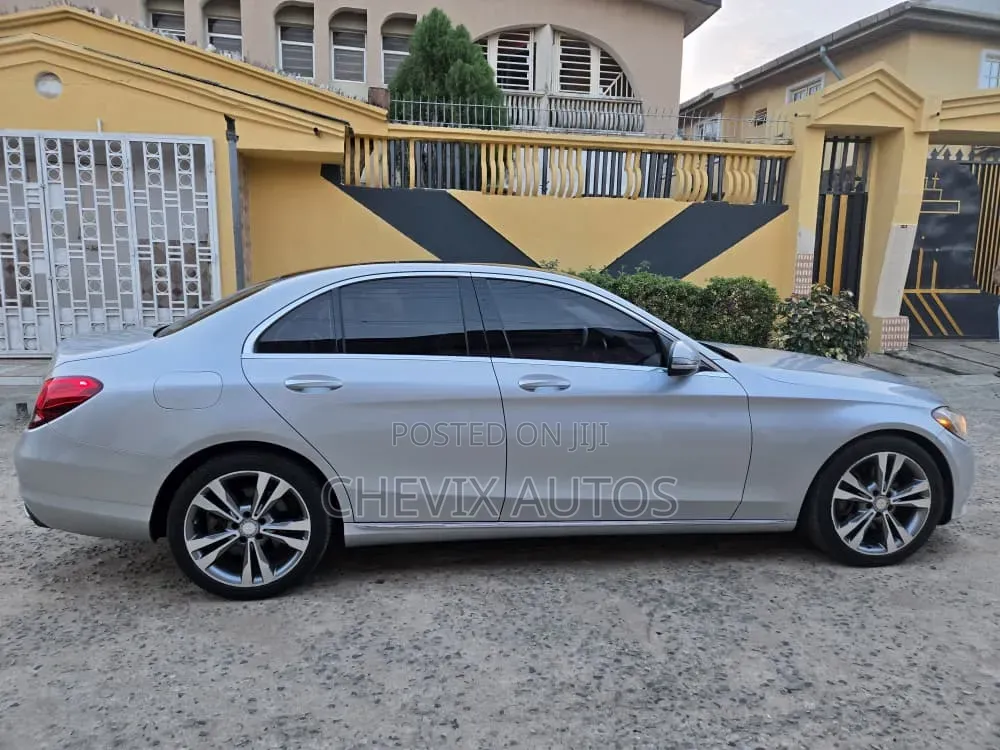 Mercedes-Benz C300 Luxury Sedan RWD (2.0L 4cyl 7A) 2016 Silver