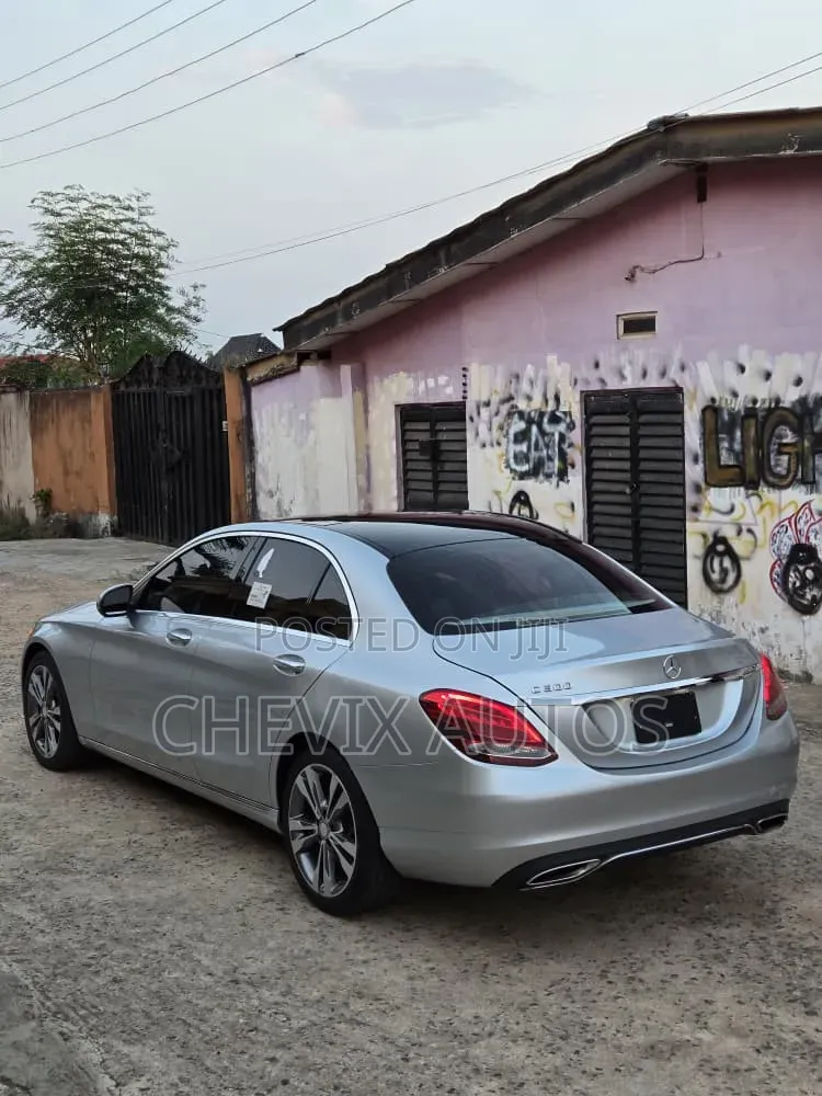 Mercedes-Benz C300 Luxury Sedan RWD (2.0L 4cyl 7A) 2016 Silver