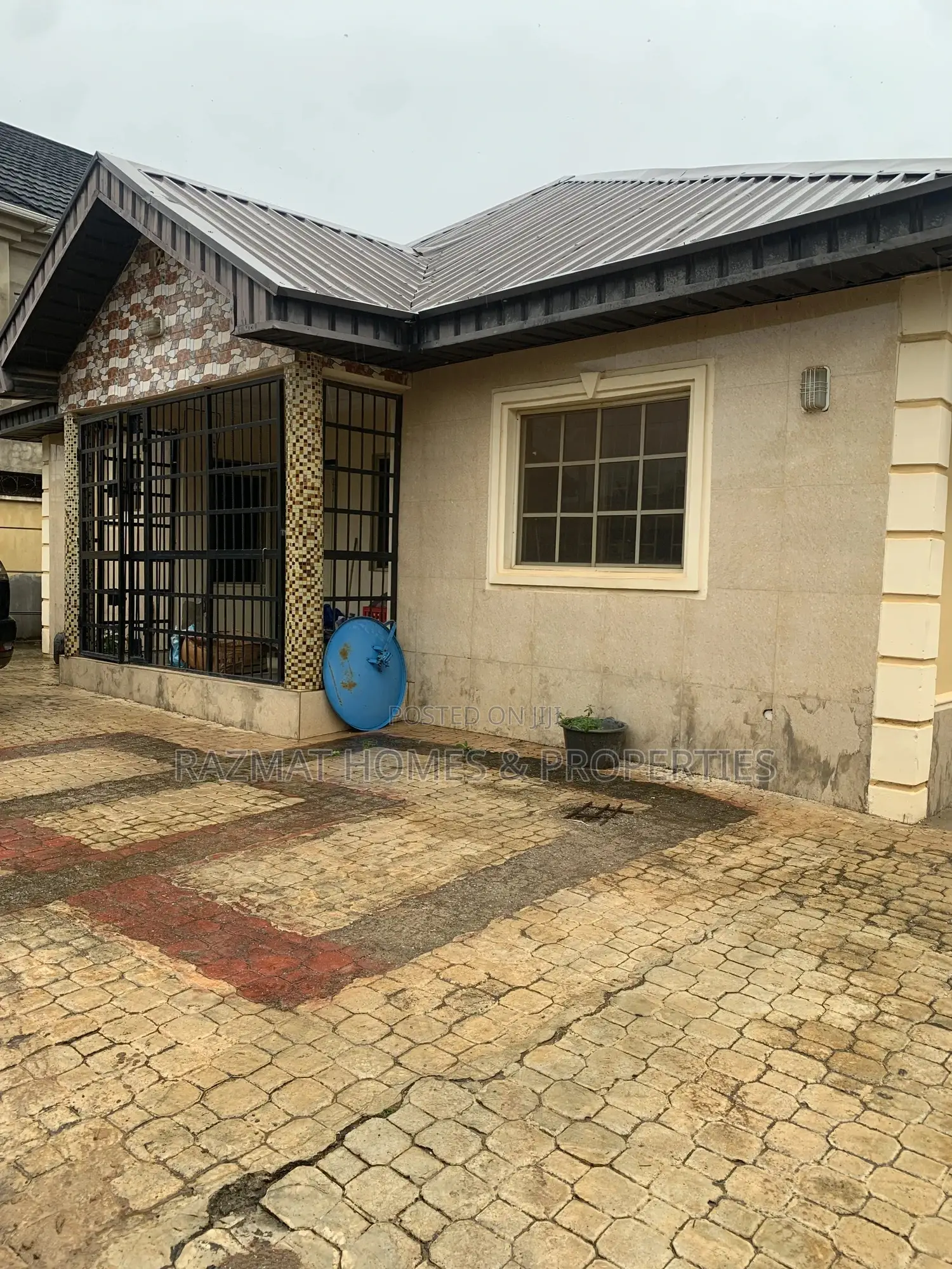 3bdrm House in Obafemi-Owode for sale