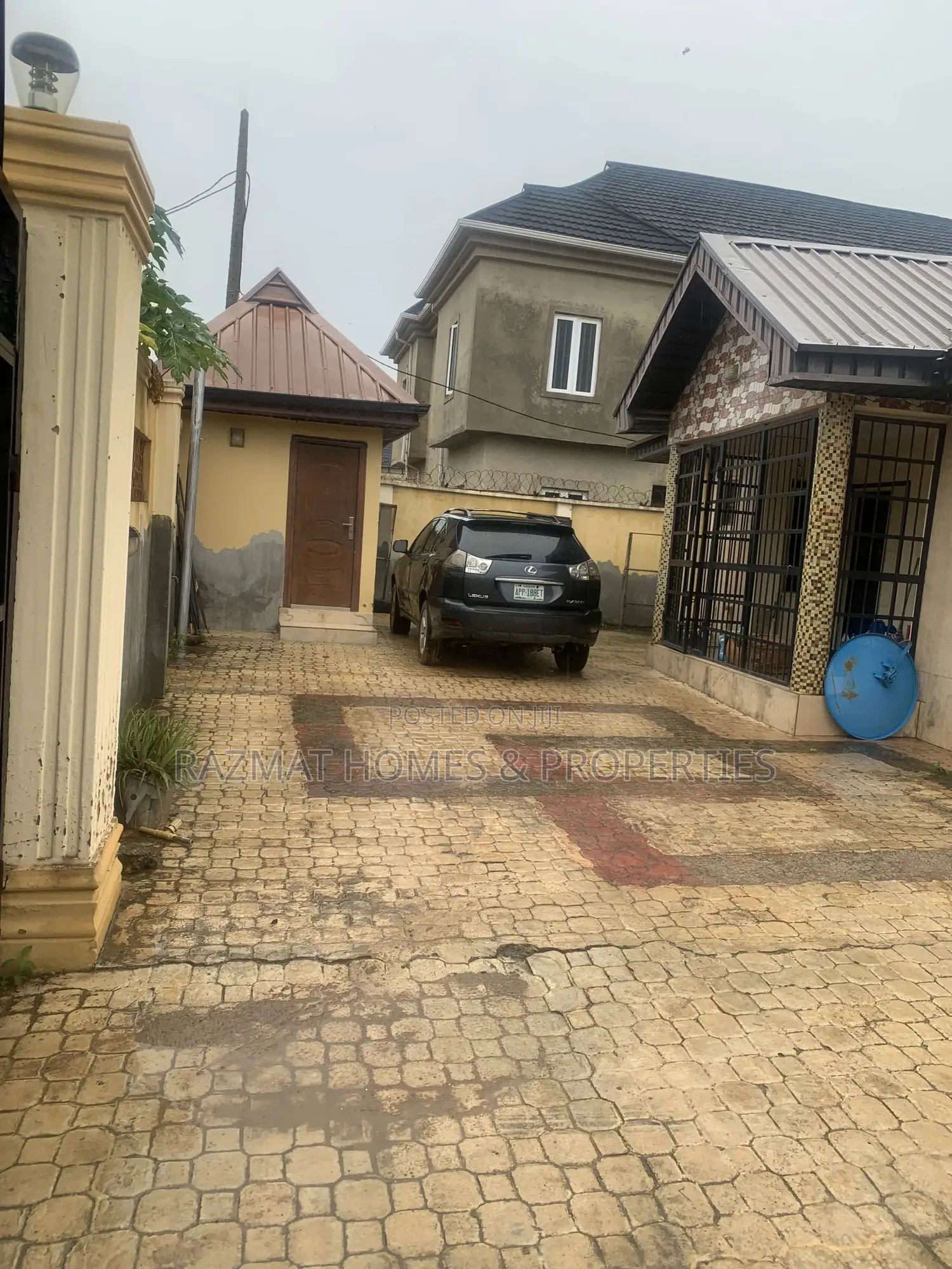 3bdrm House in Obafemi-Owode for sale