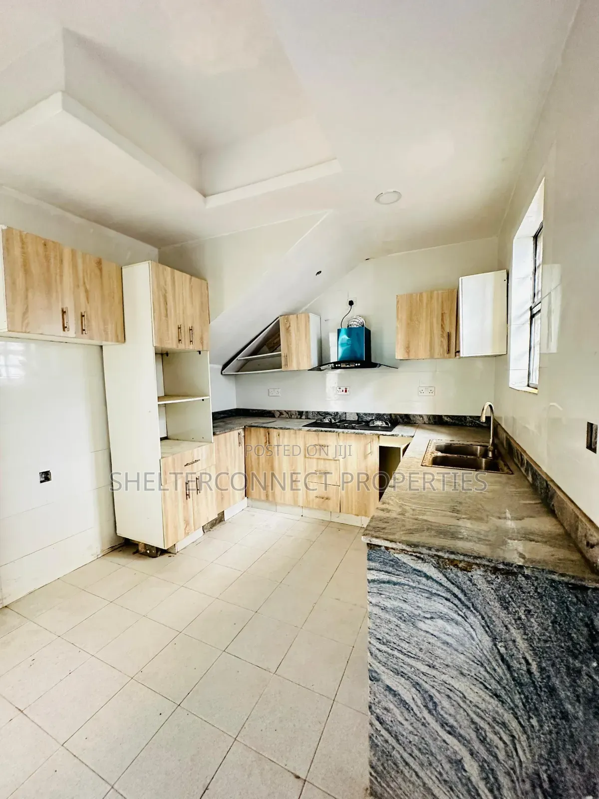 4bdrm Duplex in Lekki Expressway for sale