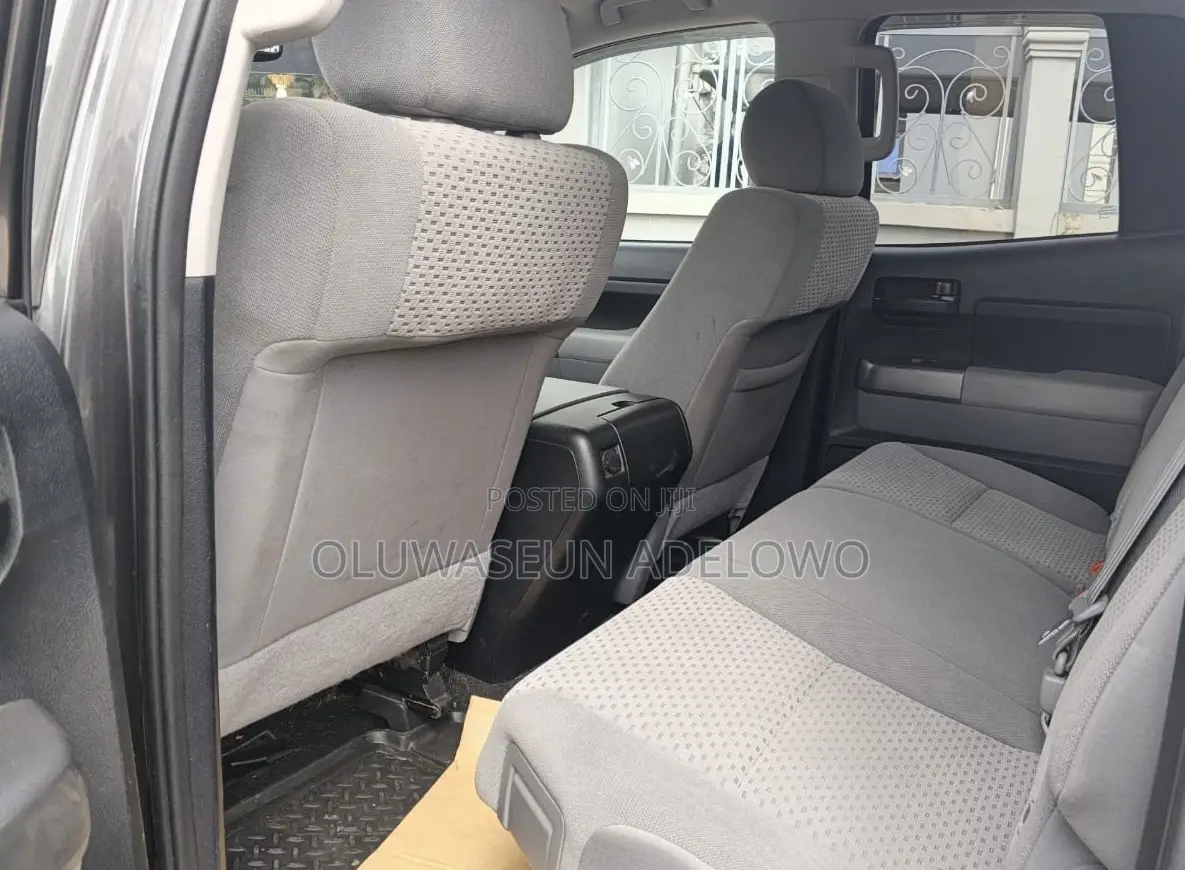 Toyota Tundra Double Cab 4x4 Limited 2012 Gray