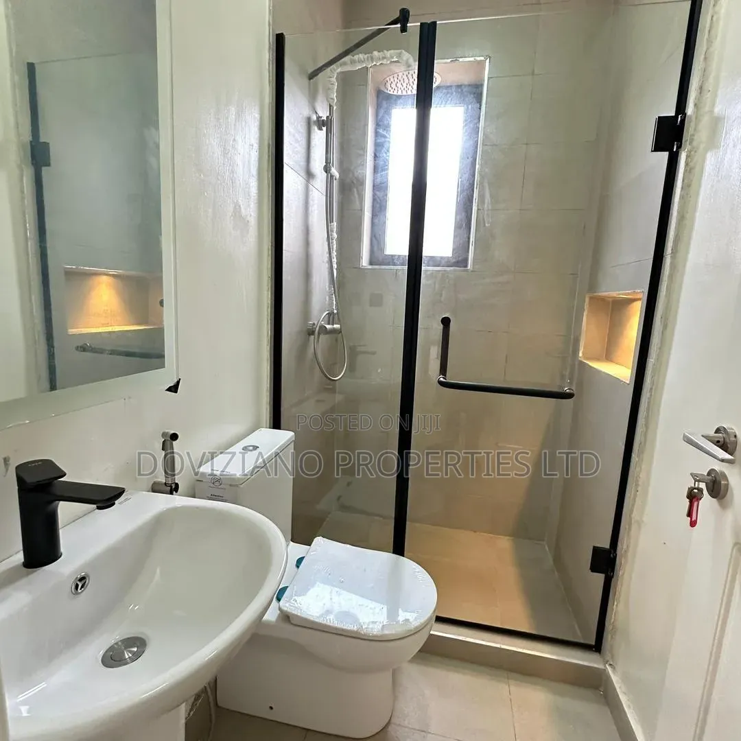 5bdrm Duplex in Lekki Phase 1 for sale