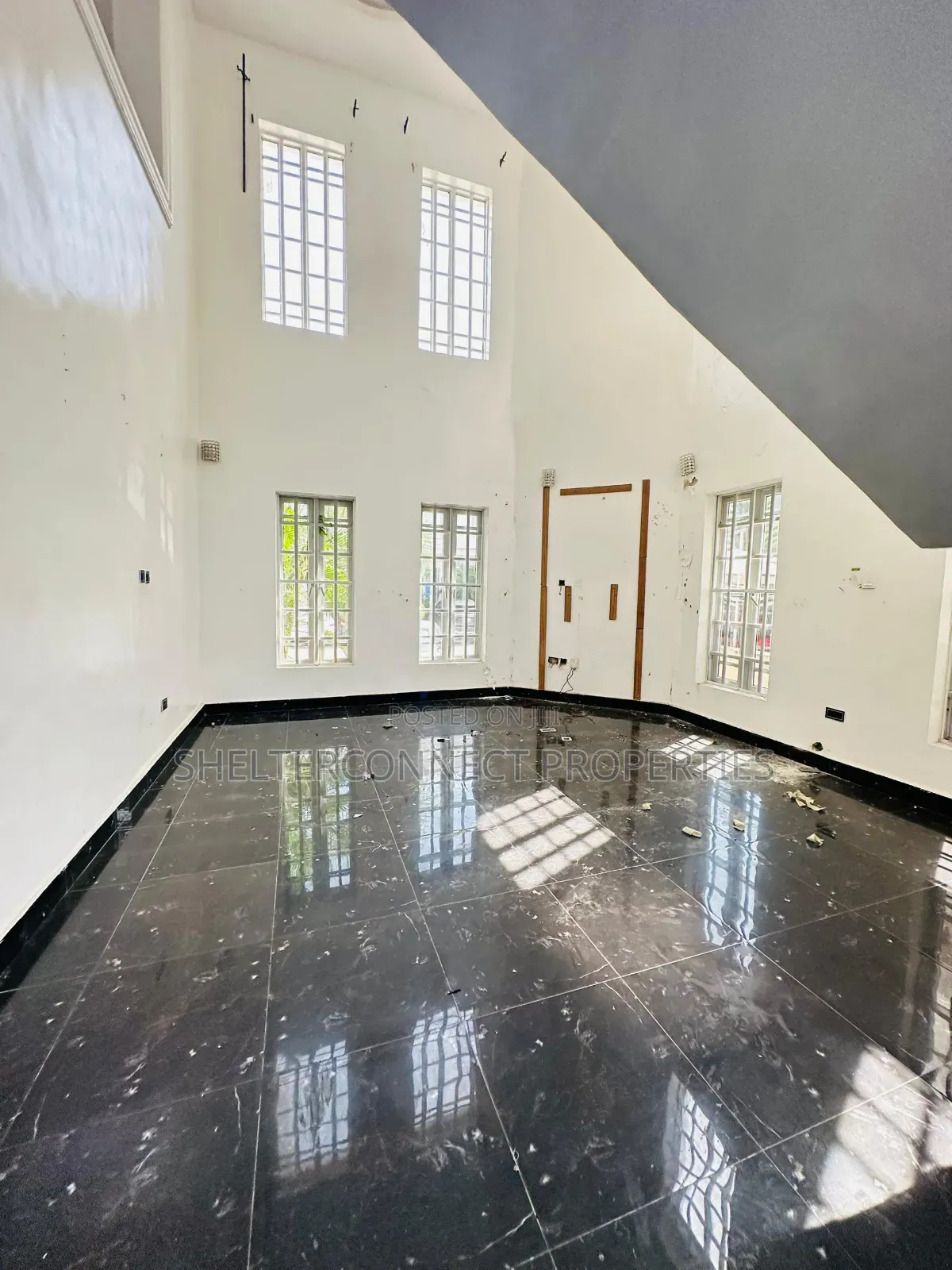 5bdrm Duplex in Lekki Expressway for rent