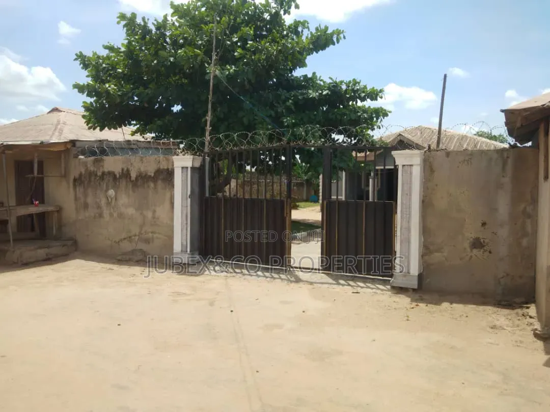 3bdrm Bungalow in Iyana Egbado Ewekoro for sale