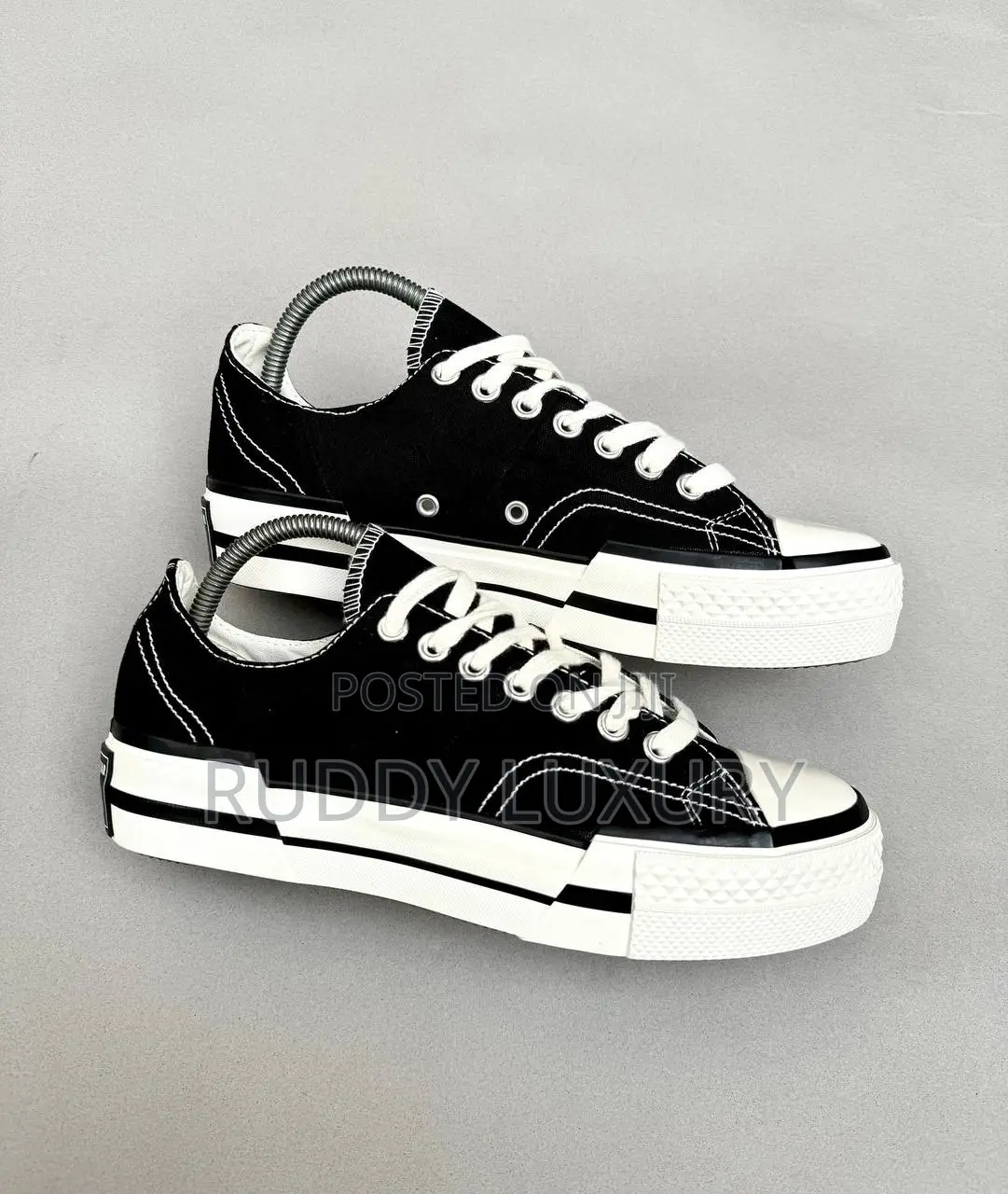 The Converse Chuck Taylor Low Patchwork - Black/White L