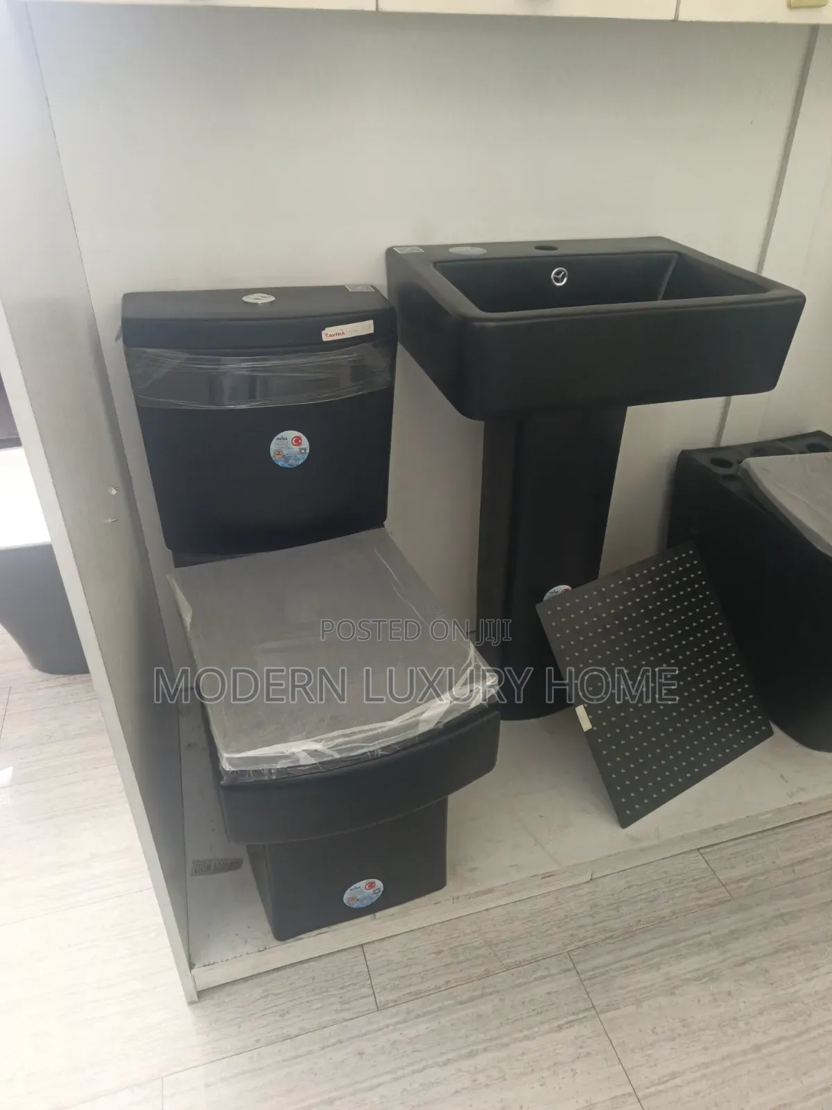 Complete Toilet Seat Black