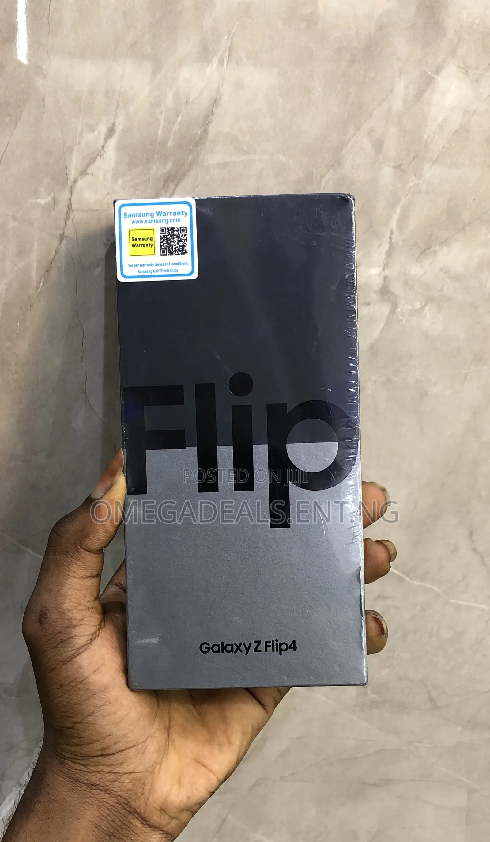 New Samsung Galaxy Z Flip4 256 GB