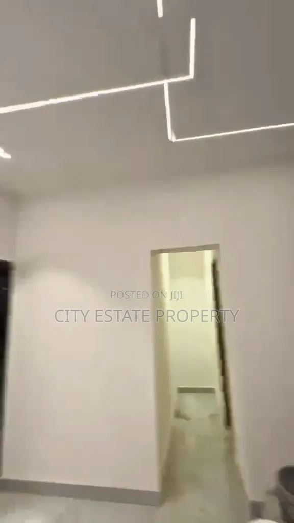 1bdrm Block of Flats in 114 Estate, Rukpokwu for rent