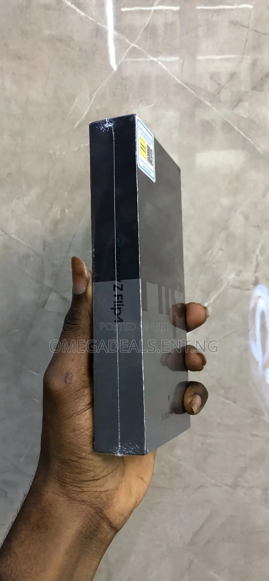 New Samsung Galaxy Z Flip4 256 GB