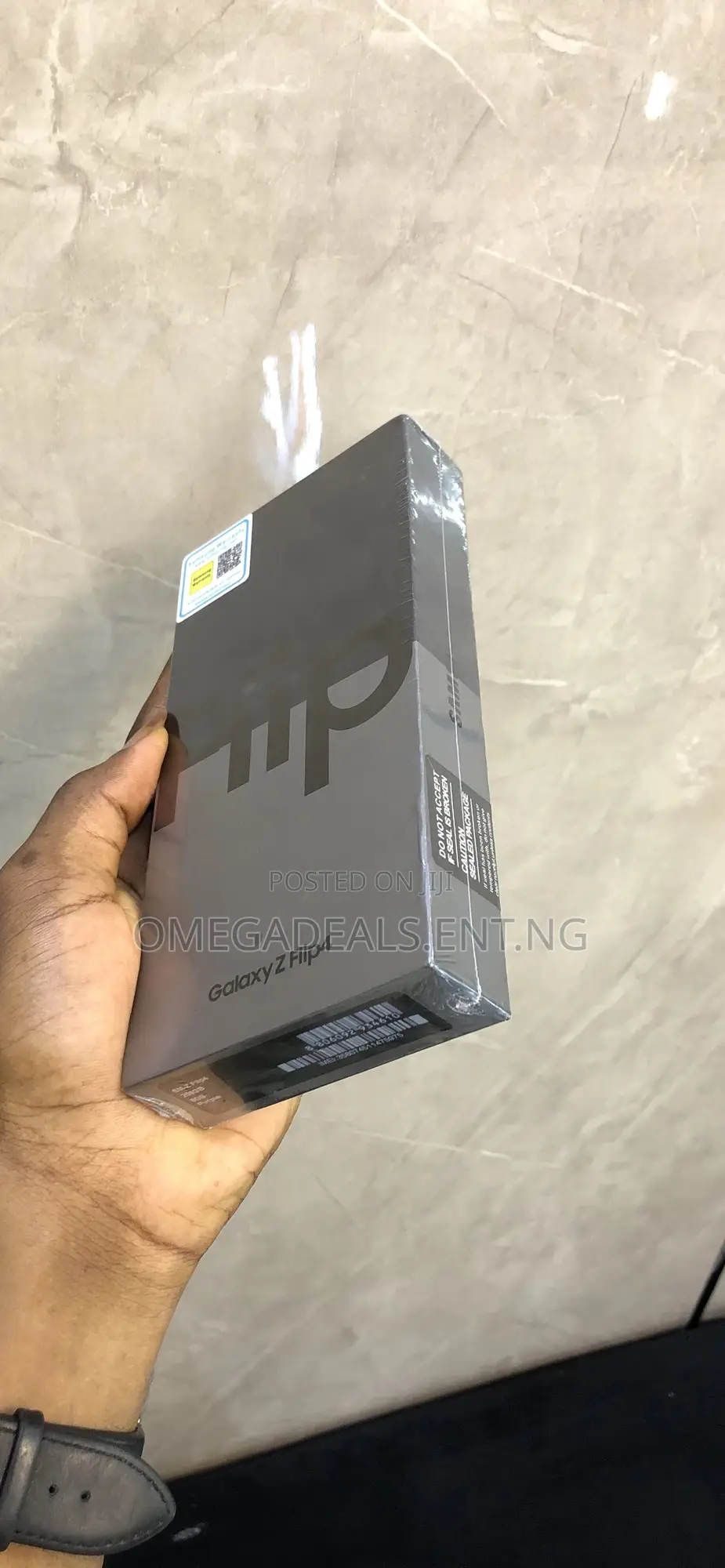 New Samsung Galaxy Z Flip4 256 GB