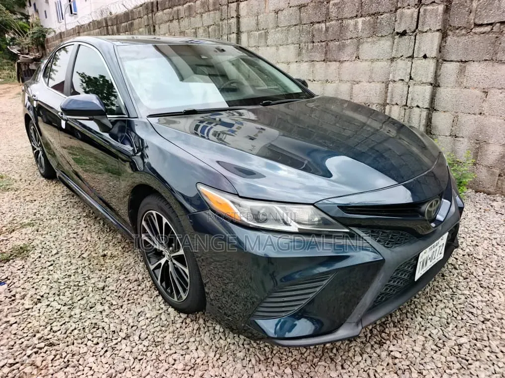 Toyota Camry 2018 Black