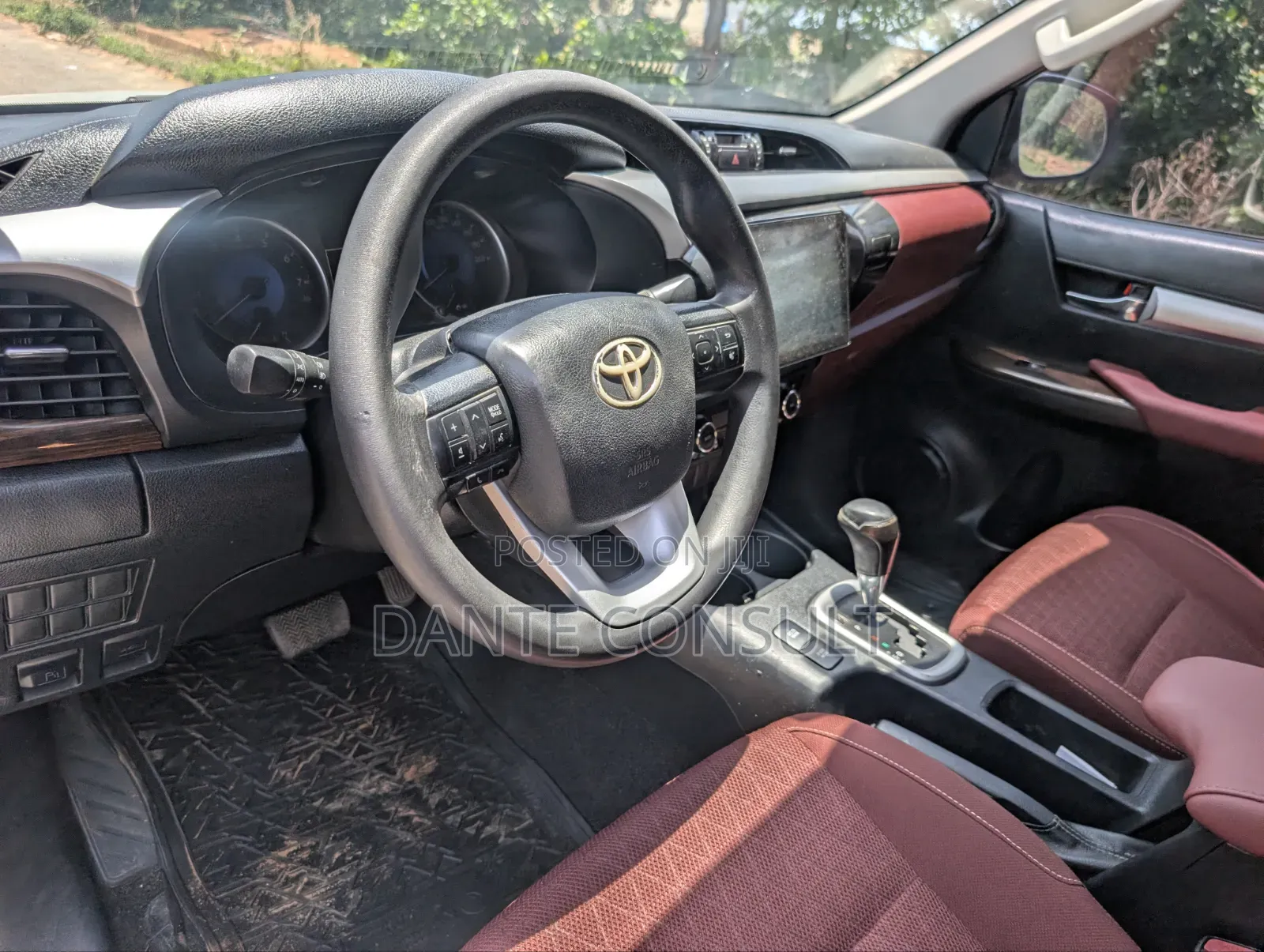Toyota Hilux 2020 White