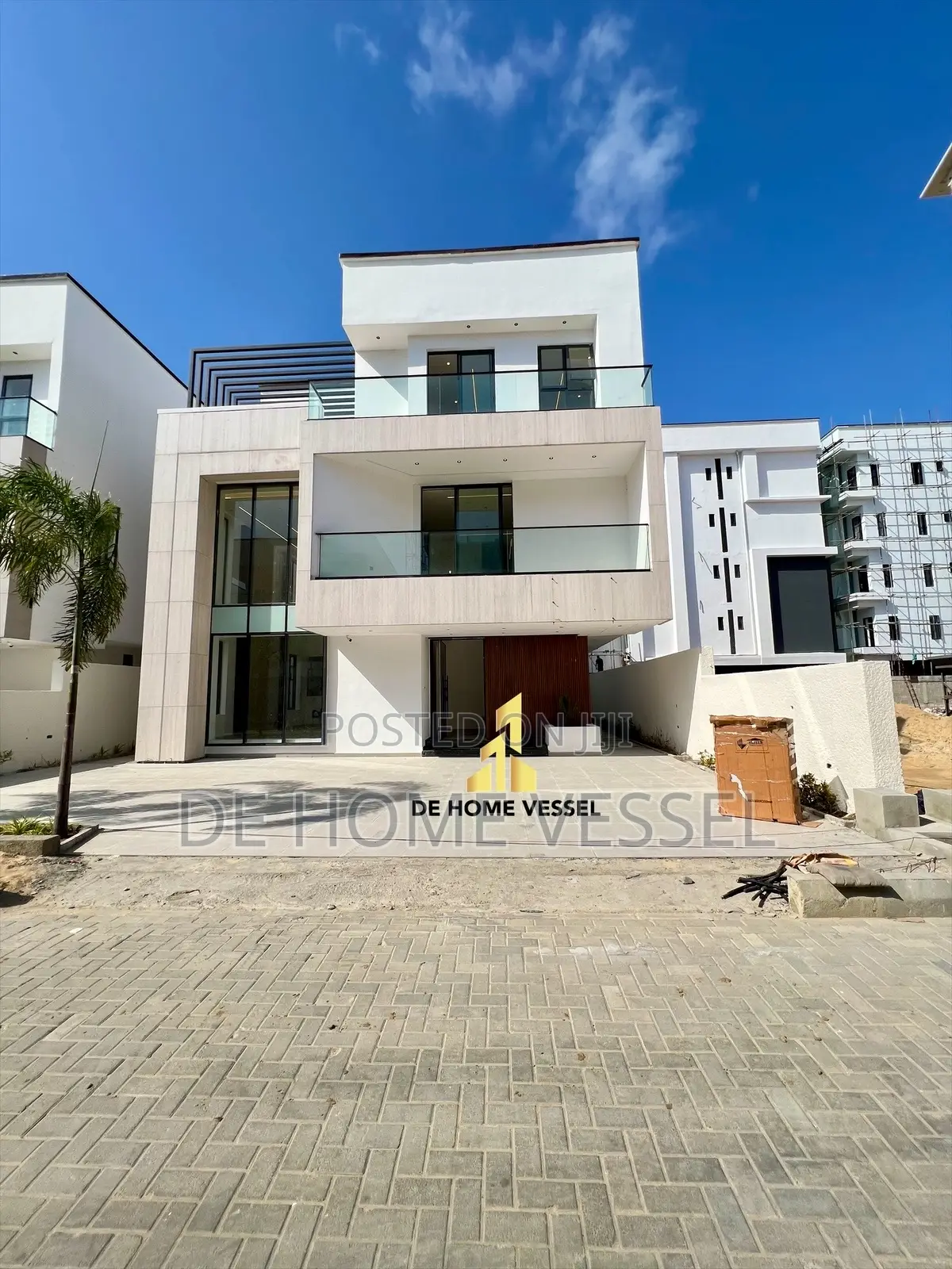 6bdrm Duplex in Lekki Phase 1 for sale