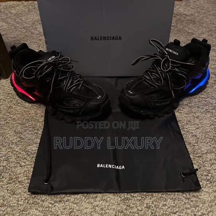 Balenciaga Track Led Sneaker/ but One Get a Free Sock