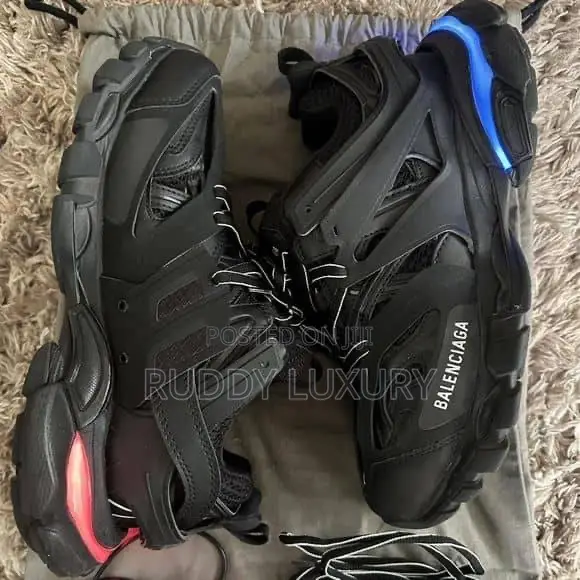 Balenciaga Track Led Sneaker/ but One Get a Free Sock