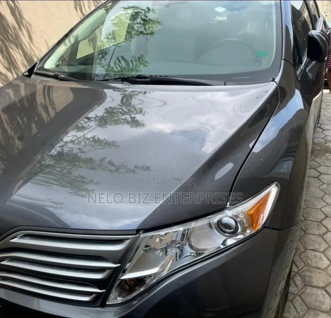 Toyota Venza AWD 2011 Gray
