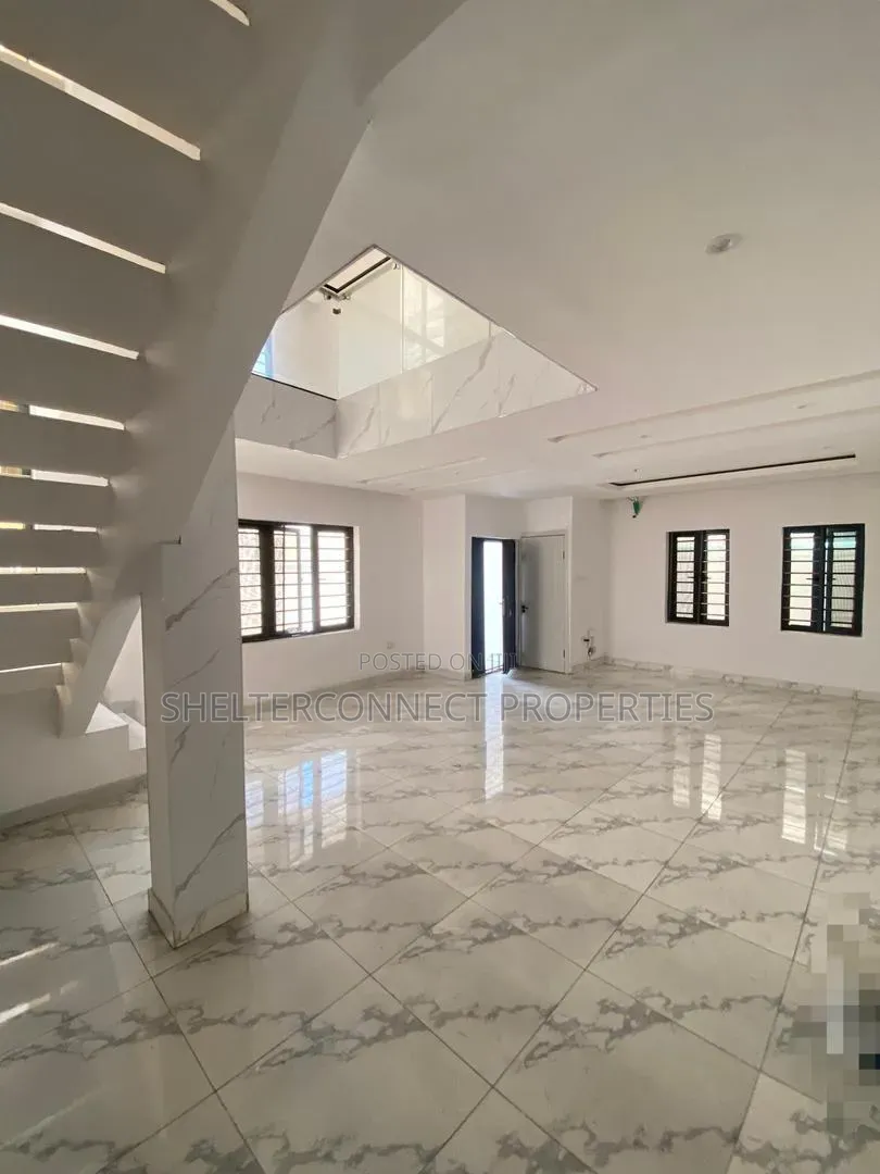 4bdrm Duplex in Ologolo for sale